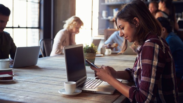 Teknologi dalam Mendukung Pelajaran Mahasiswa di Era Digital